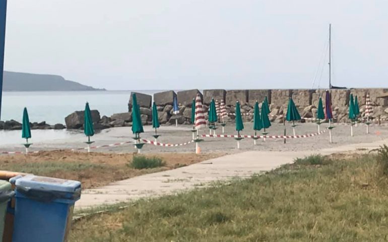 La spiaggia dei cani a Porto Pino chiusa dalla Guardia Costiera