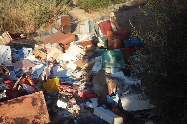Il sindaco di Villaspeciosa sui rifiuti abbandonati: «Vengono da Cagliari e Quartu, ci sono le prove»