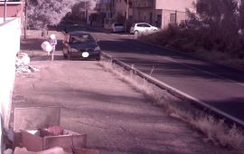 Samassi il sindaco Enrico Pusceddu pubblica la sequenza dei rifiuti abbandonati da un incivile in mezzo alla strada (1)