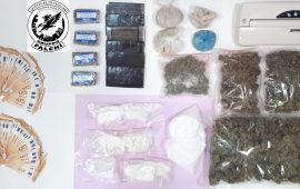 Centrale dello spaccio scoperta in via Cornalias. Soldi nascosti nella parete e droga in cantina