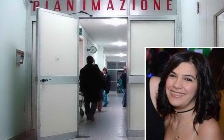 Ragazza morta di meningite, oggi i funerali. Anela in lutto