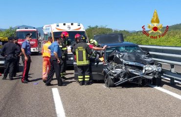 Incidente sulla 130 all'altezza di Iglesias: operatore Anas gravemente ferito