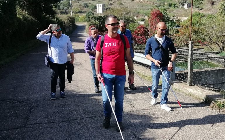 Autonomia e mobilità: una bellissima esperienza per ragazzi ipovedenti a Ulassai, tra arte, sport e socialità