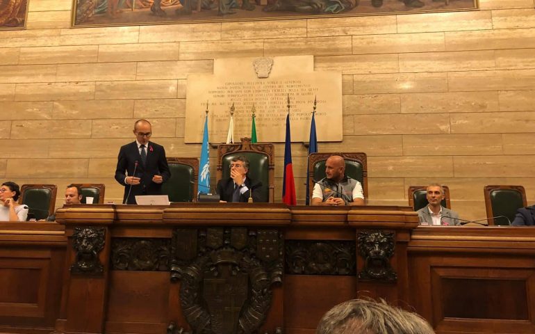 Cittadinanza onoraria a Max Sirena: “Cagliari bisogna guardarla dal mare”