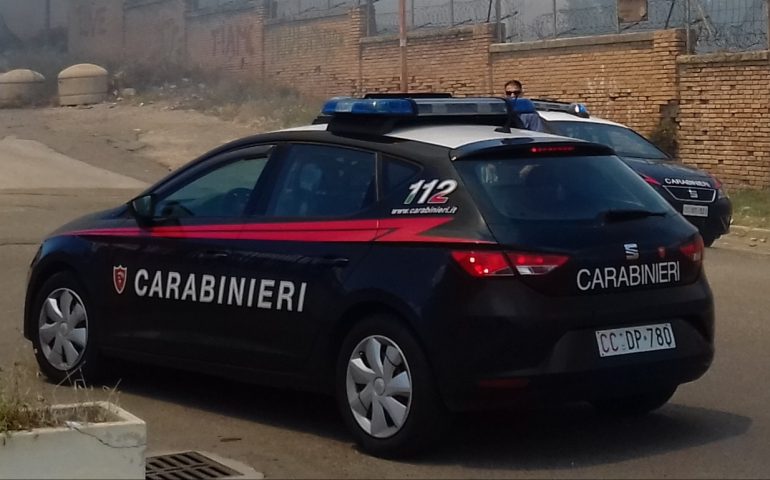 Sardara, uomo aggredito, picchiato con violenza e derubato da una banda di giovani