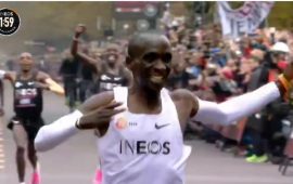 Eliud Kipchoge infrange il muro delle due ore
