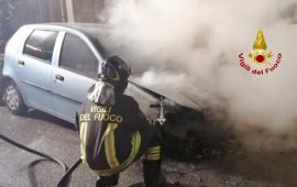Auto incendiata a Villamassargia