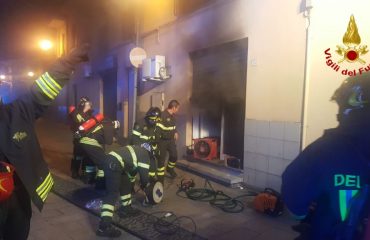 Incendio in una pasticceria a Quartu