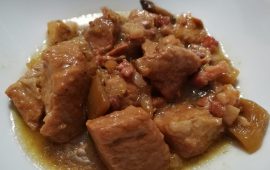 La ricetta Vistanet: spezzatino di maiale sardo alla birra con miele, funghi e castagne