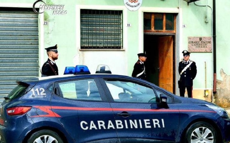 Tertenia, scappano sul tetto dopo aver tentato un furto. Tre minorenni arrestati