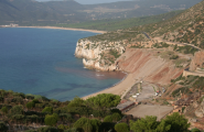 Tragedia a Buggerru: turista polacca muore annegata tra le onde, mare agitato dal forte maestrale