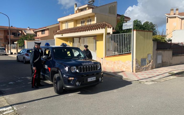 I carabinieri arrestano ragazzo di 17 anni a Selargius per il furto di un'auto a Monserrato