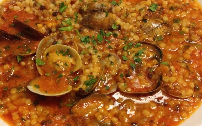 La ricetta Vistanet di oggi: fregula cun cocciula, specialità della cucina di mare sarda