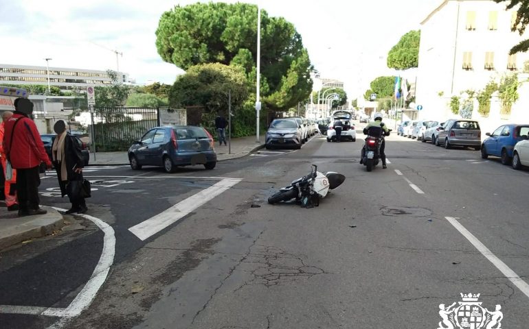 Incidente in viale Trento a Cagliari: coinvolte un'auto e una moto