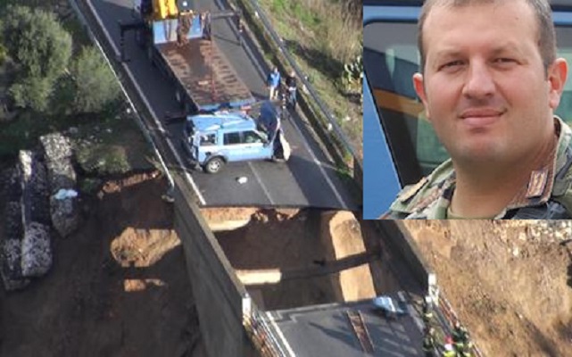 Nella foto il ponte di Oloè crollato il 18 novembre 2013. Nel riquadro l'agente Luca Tanzi, morto nella tragedia