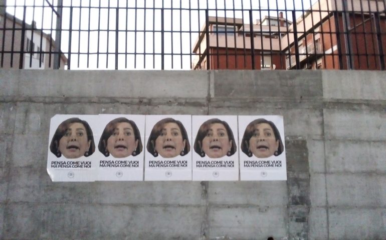 manifesti sessisti e razzisti contro la Boldrini a Cagliari - Foto di Valerio Piga