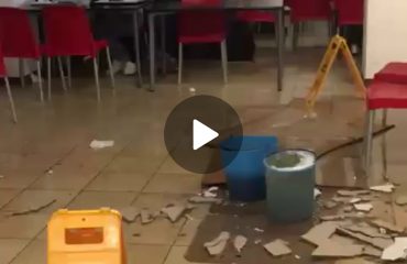 Crolla il tetto della mensa universitaria di via Trentino a Cagliari
