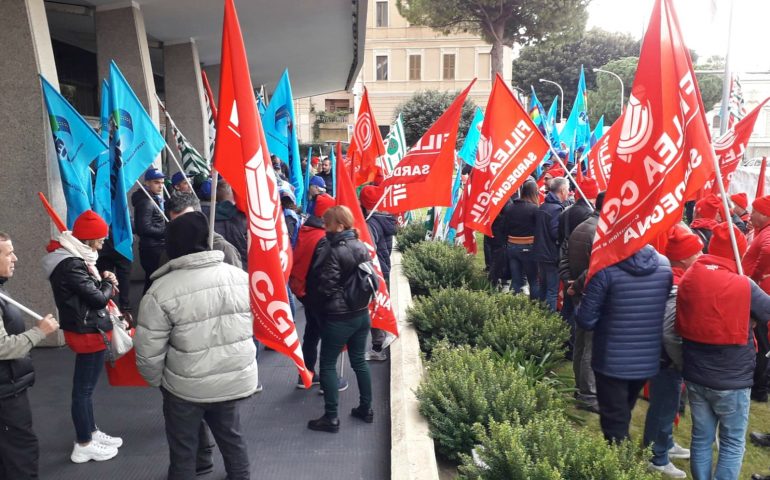 L’appello dei lavoratori delle costruzioni alla Regione: «Sbloccate i cento cantieri fermi»