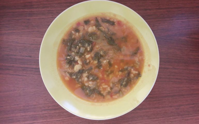 La ricetta di Vistanet: “Succu faa”, fave sbriciolate, una ricetta antica adatta per i primi freddi autunnali