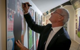 Claudio Ranieri al museo del Cagliari prima di Cagliari-Sampdoria