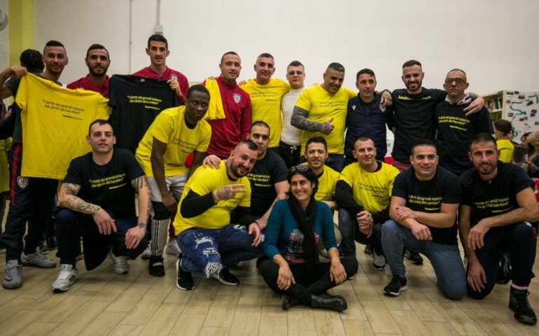 Detenuti del carcere di Uta e una delegazione del Cagliari calcio 13 dicembre 2019