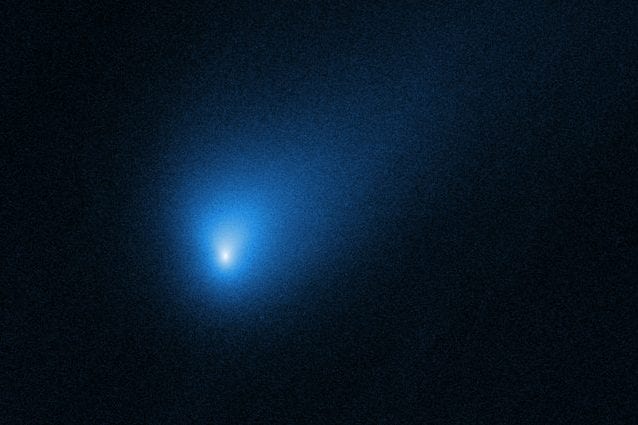 Stanotte una cometa interstellare passerà “vicino” alla terra, la sua coda è lunga quasi 161mila chilometri