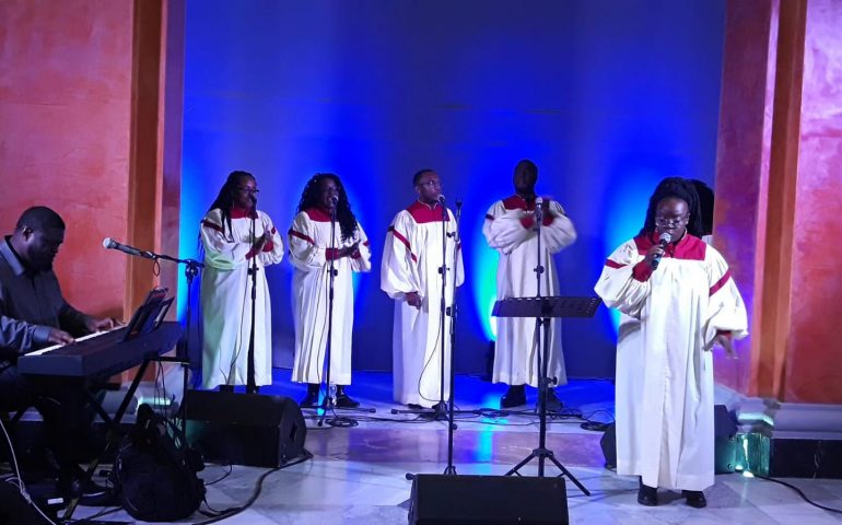 (VIDEO) Il Coro Gospel di Boston si esibisce alla Passeggiata Coperta del Bastione