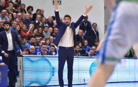 GIanmarco Pozzecco contro la Virtus Bologna - Foto Dinamo Sassari