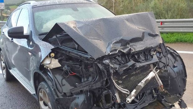 Brutto incidente a Castiadas: ferito un 23enne che si è schiantato contro il guardrail