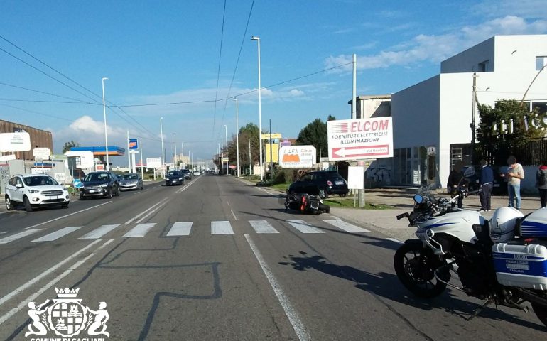 Incidente tra auto e moto in viale Marconi a Cagliari
