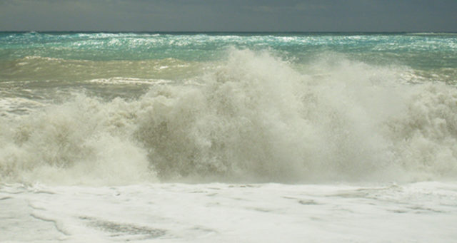 Meteo. Vento fortissimo, pioggia e temperature in picchiata. L’inverno fa capolino nel weekend prenatalizio