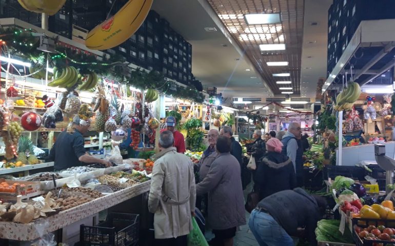 gente al mercato di san benedetto