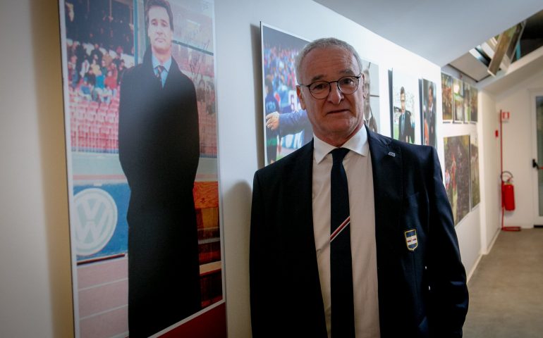 Claudio Ranieri al museo del Cagliari prima di Cagliari-Sampdoria