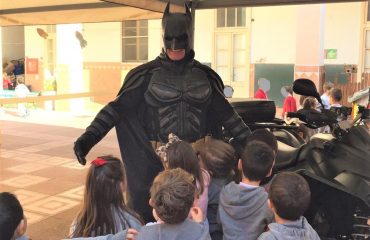 bat man a scuola