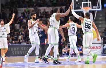 La Dinamo Sassari con la maglia della Basketball Champions League