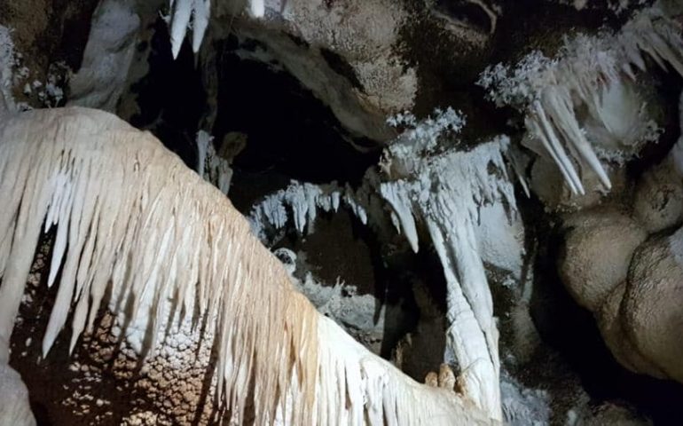 Lo sapevate? Nel territorio di Iglesias c’è una grotta che nasconde delle concrezioni rarissime