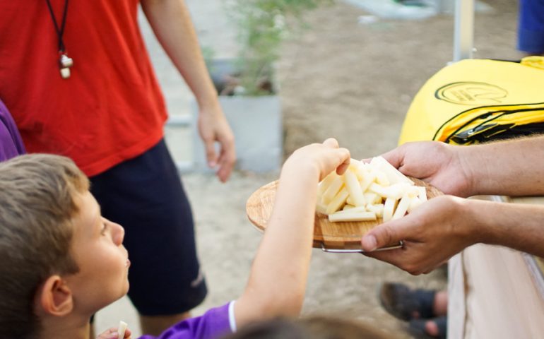 Il Consorzio di tutela del Pecorino aiuta i bambini bisognosi