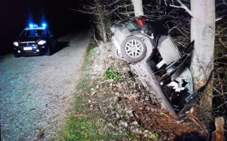 Lodine, grave incidente sulla strada provinciale. Tre giovani di Orune in ospedale