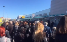 manifestazione dipendenti air italy a olbia