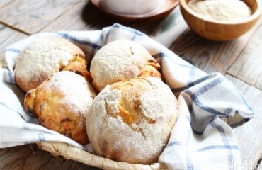 La ricetta Vistanet di oggi: Pratziereddas de arrescottu, soffici panini con ricotta