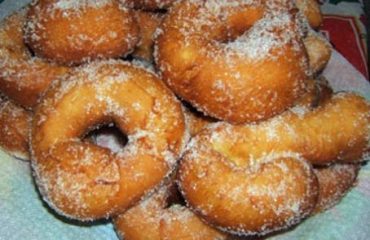 La ricetta Vistanet di oggi: le zeppole. Ed è subito Carnevale