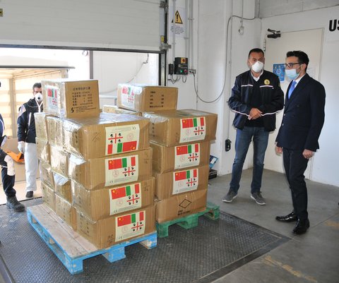 Regione, 50mila mascherine donate alla Sardegna dalla comunità cinese