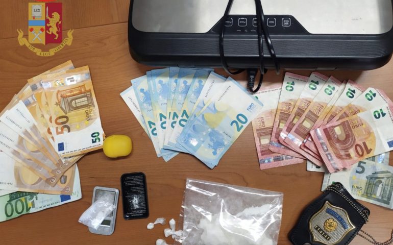 Quartu: dosi di droga negli ovetti di plastica, arrestato spacciatore