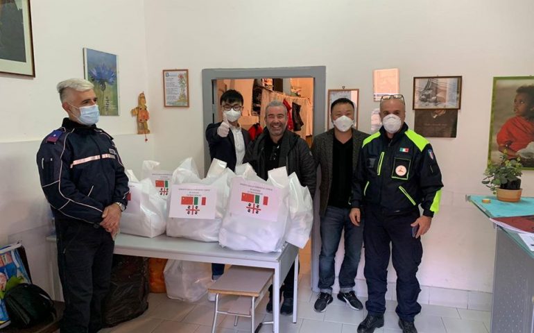 La Comunità cinese di Sassari dona 5mila mascherine