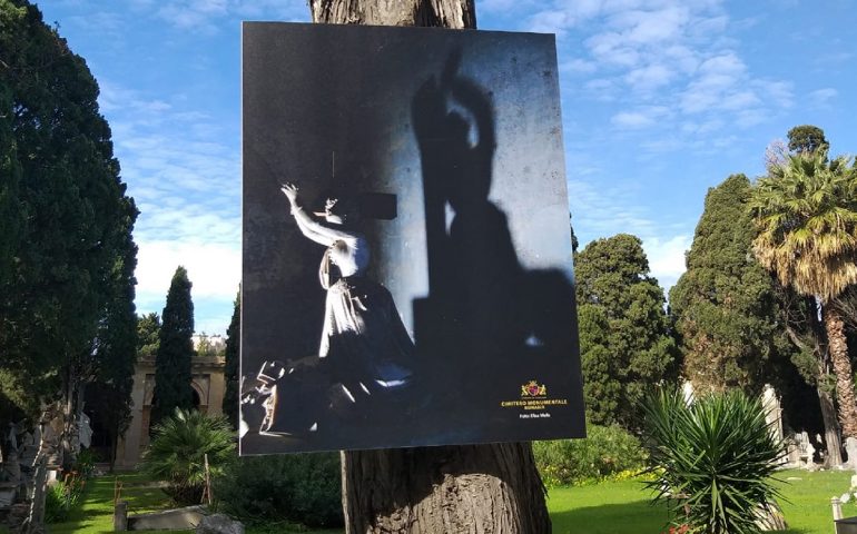 Mostra all’aperto al Cimitero di Bonaria: l’arte da ammirare, ma in sicurezza