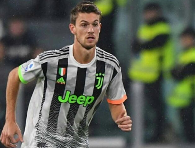 Primo contagio tra i calciatori di serie A: Rugani della Juve positivo al Covid-19