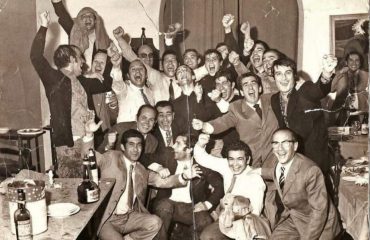 I giocatori del Cagliari festeggiano lo Scudetto