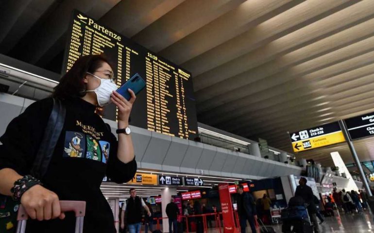 Ora che i porti e gli aeroporti sono chiusi quasi totalmente, quante persone arrivano in Sardegna?