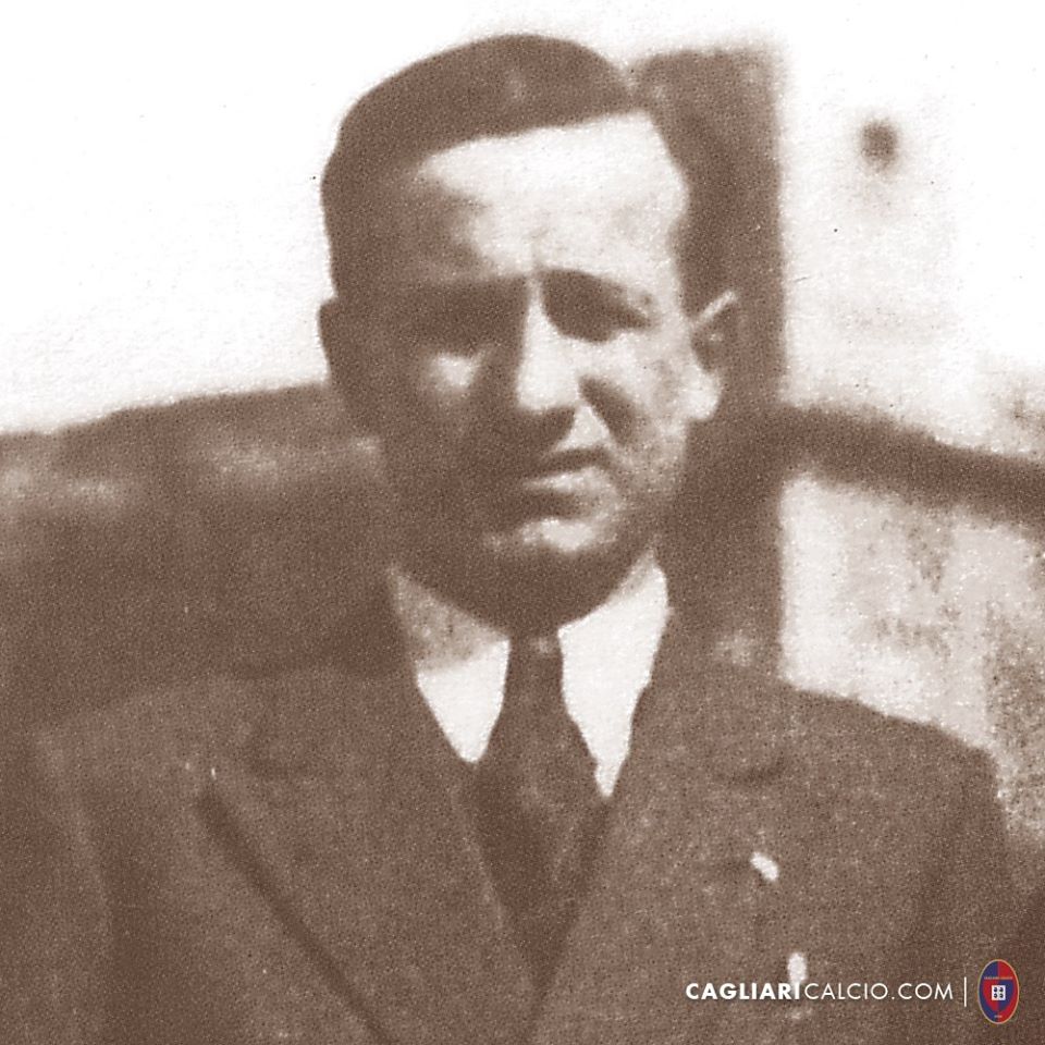 Erbstein in una foto pubblicata dal Cagliari Calcio