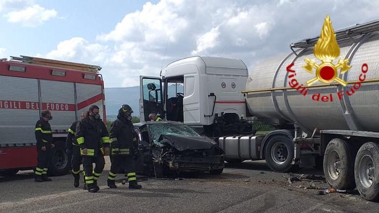 Bolotana, incidente tra due veicoli sulla SP 17: due persone ferite trasportate all’ospedale